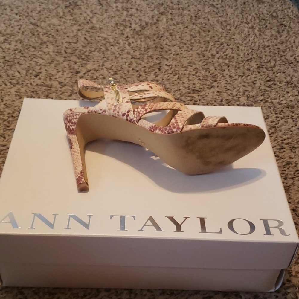 Heels - Picture 2 of 2
